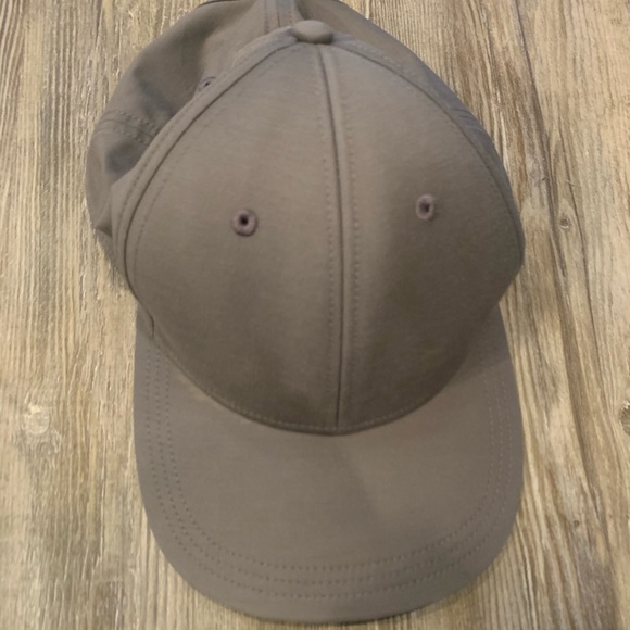 Lululemon hat
